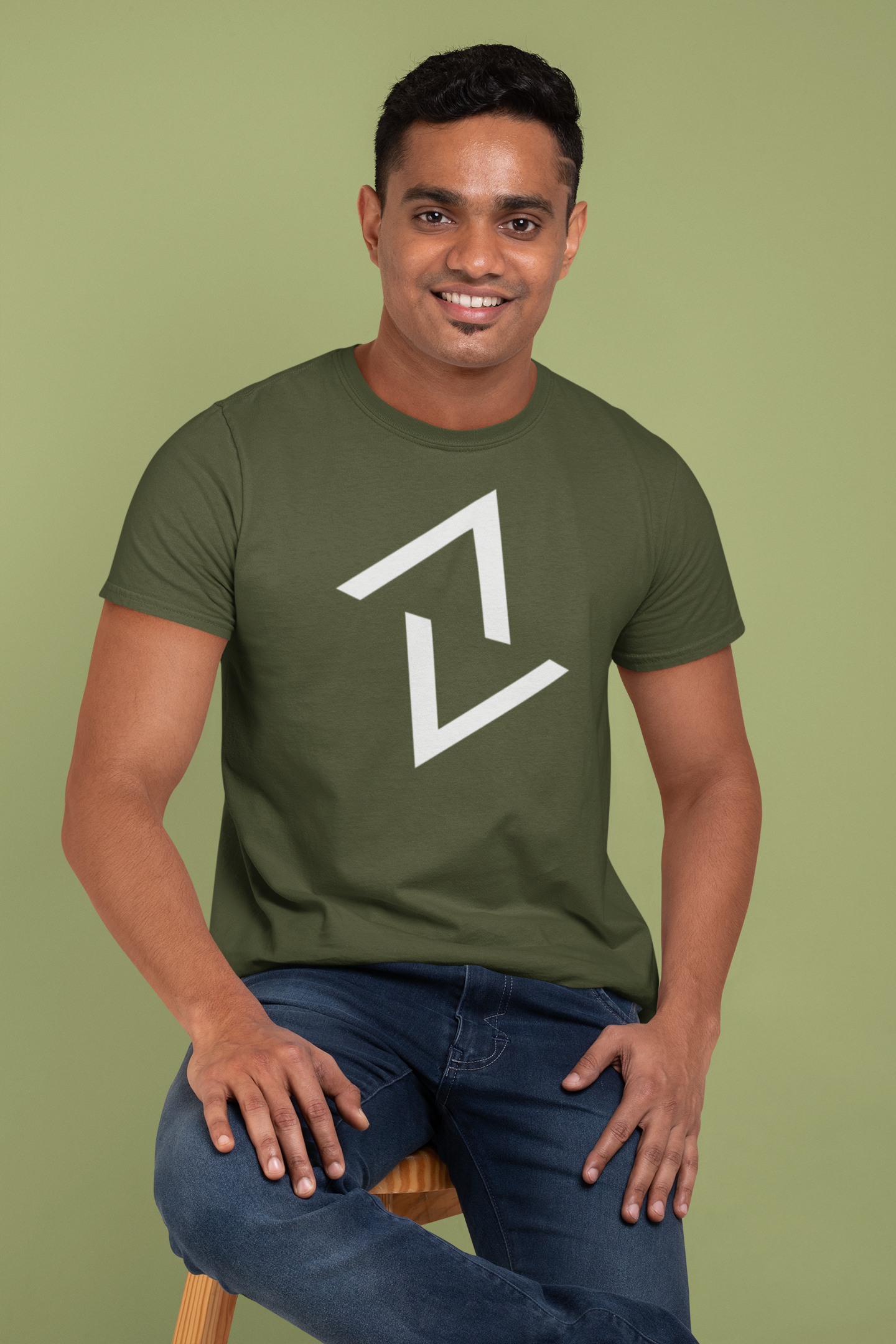 Cotton Triangle Print T-Shirt – Comfortable and Stylish Casual Wear