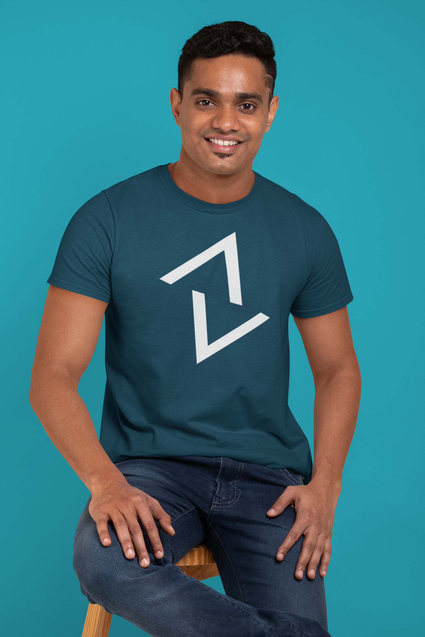 Cotton Triangle Print T-Shirt – Comfortable and Stylish Casual Wear